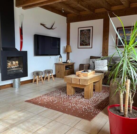 مبيت وإفطار Chalet Le Pery