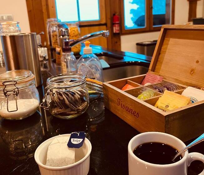 مبيت وإفطار Chalet Le Pery