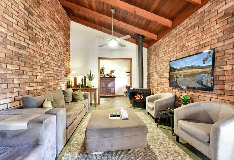酒店 Hunter Valley Kangaroo Retreat With 60 Kangaroos