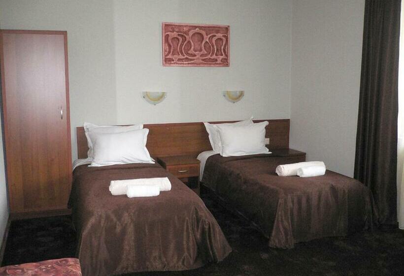 Отель Madara Club And Spa