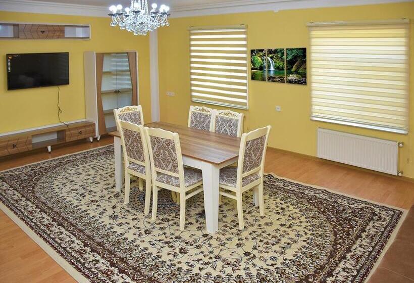 Motel Gabala Palace Villa - 8 Bedrooms