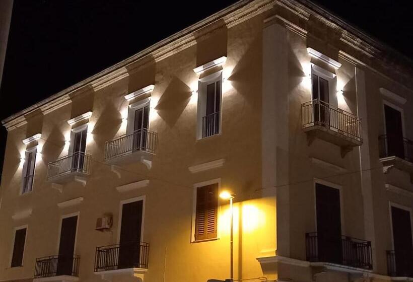 تختخواب و صبحانه My House Luxury Home