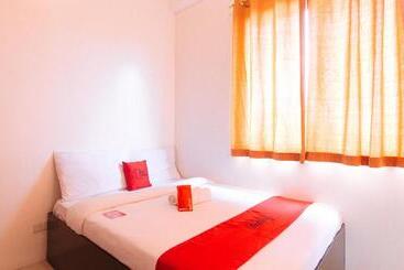 هتل Reddoorz @ Jardin Lrt Tayuman Manila