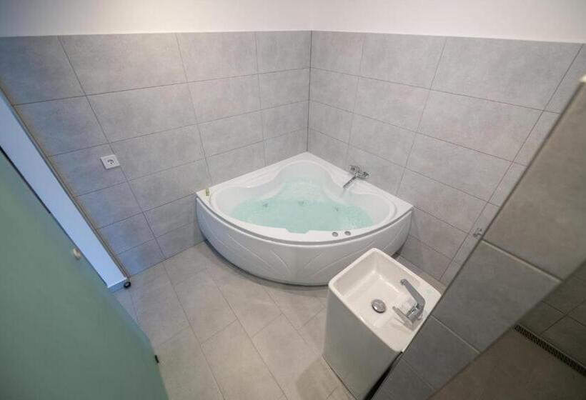 پانسیون Pixel Guesthouse