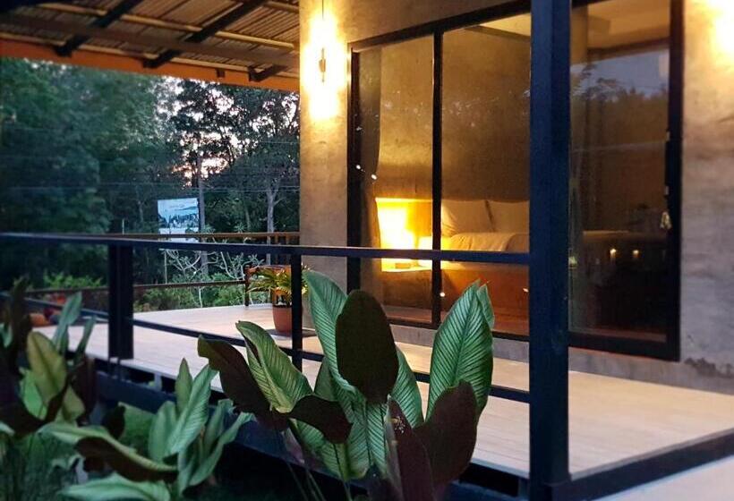 تختخواب و صبحانه Annie Meen S Place Koh Yao Noi