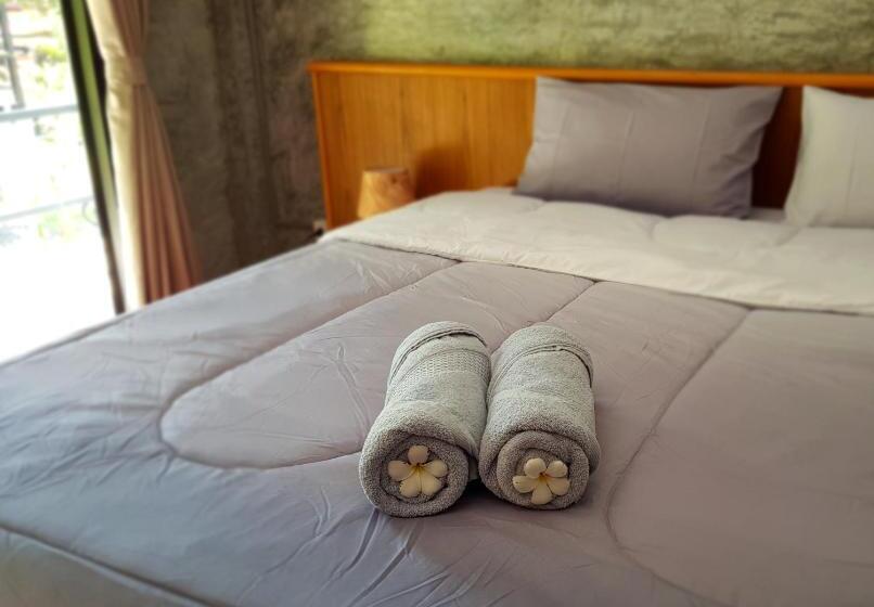 تختخواب و صبحانه Annie Meen S Place Koh Yao Noi
