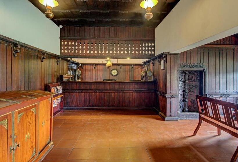 בית מלון כפרי Treebo Premium Travancore Palace Cherthala