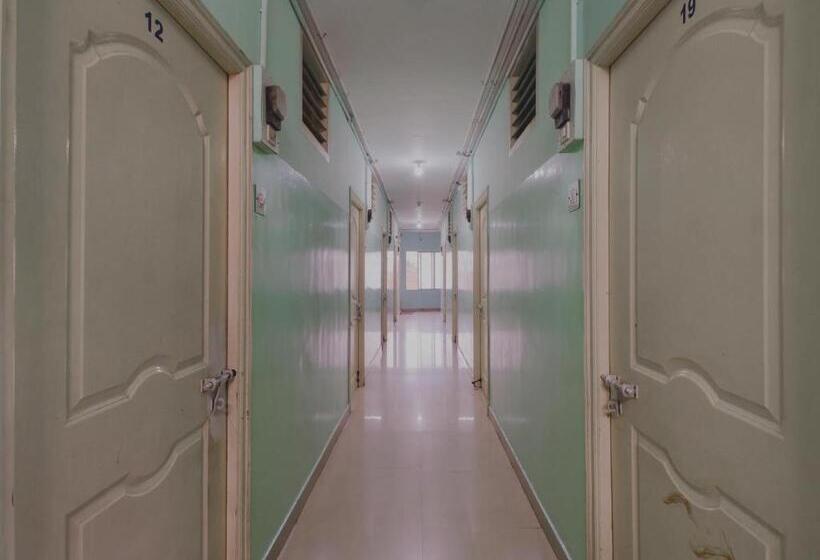 ホテル O Royal Residency