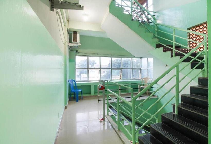 ホテル O Royal Residency