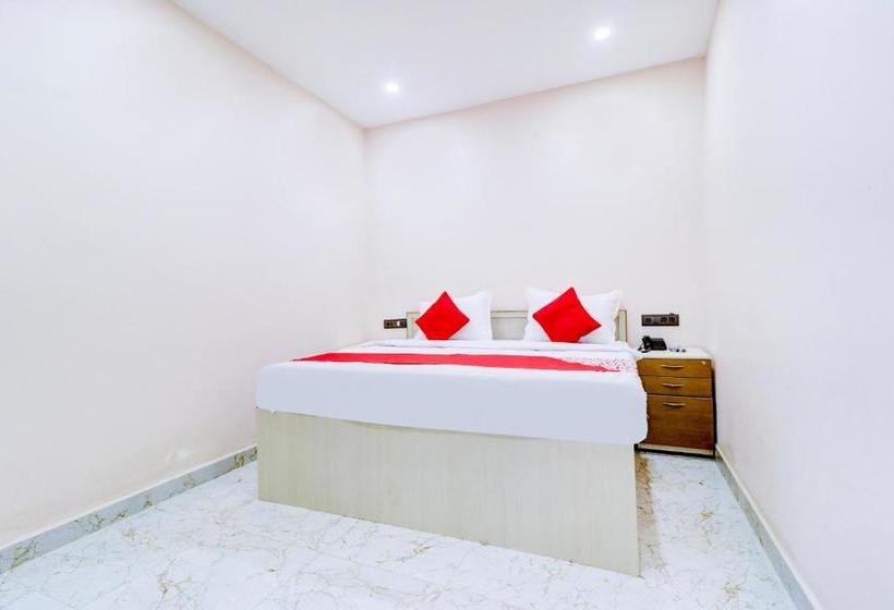 Oyo 74366 Hotel Rudra