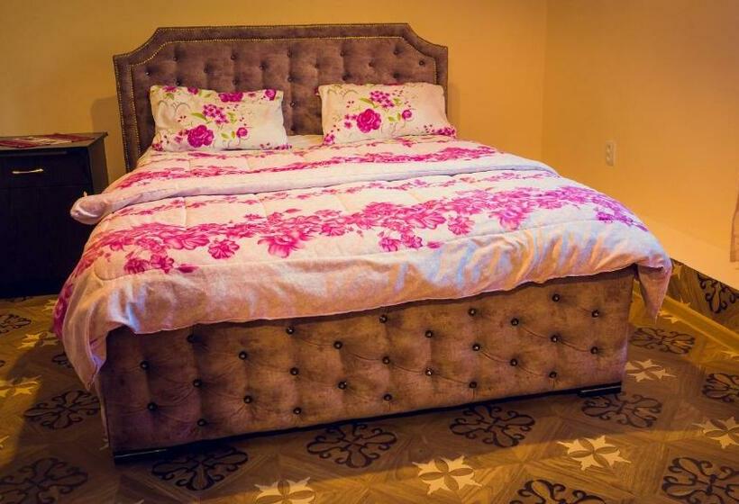 پانسیون Amoj B&b And Guest House