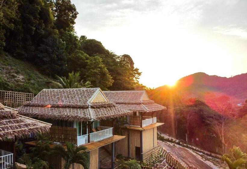 پانسیون Baan Phuvara Retreat   Romantic Jacuzzi Mountain View Villas