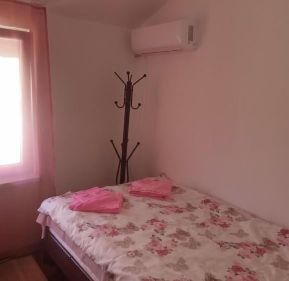 پانسیون Mercury Guest House