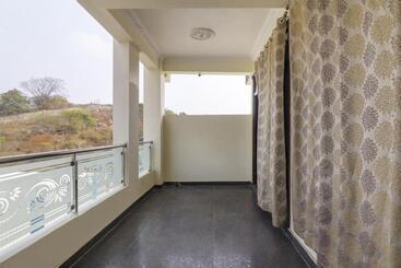 پانسیون Oyo 78547 Rbs Homes