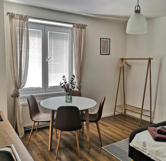 Symple Apartments