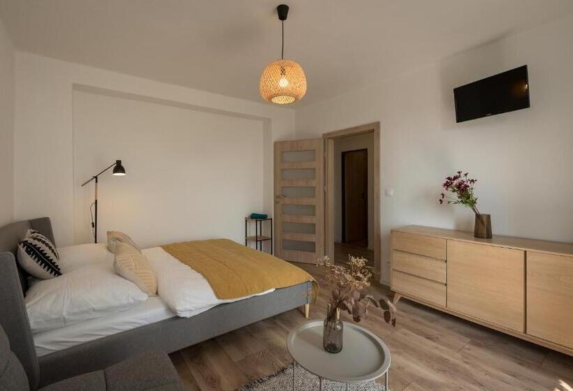 Symple Apartments