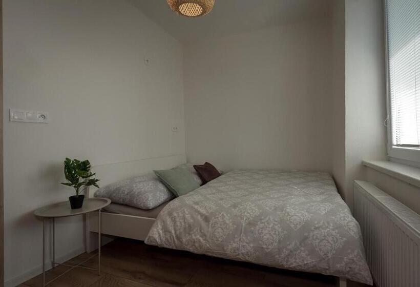 Symple Apartments