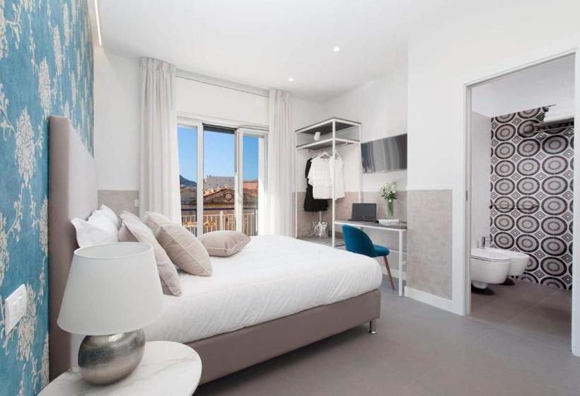 تختخواب و صبحانه La Cassarmonica Guest House