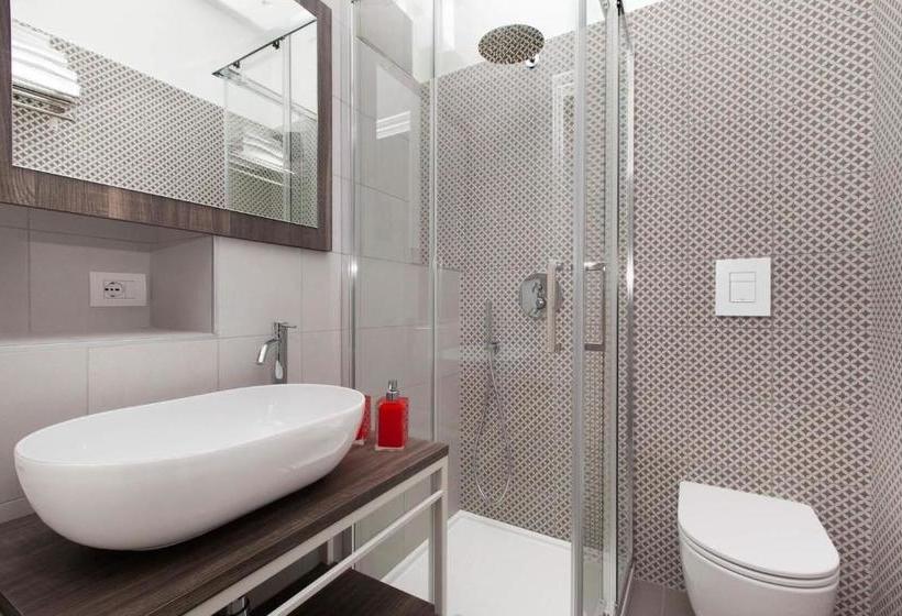 تختخواب و صبحانه La Cassarmonica Guest House