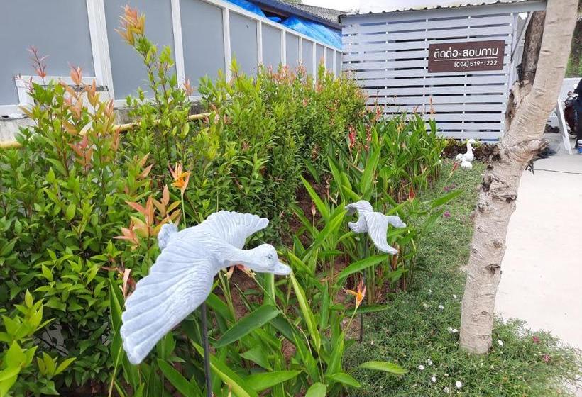 هتل Fancy Carp Resort Hua Hin