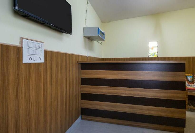 酒店 Oyo 67991 Kalpataru Lodge