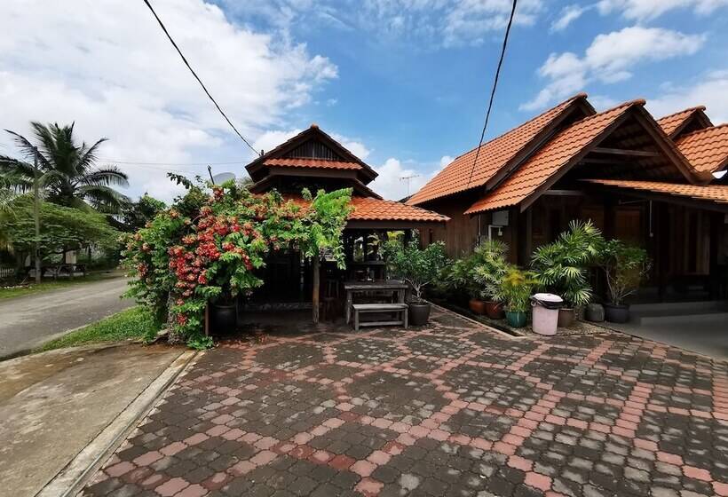 فندق Oyo 90038 Dalyla Inn Chalet