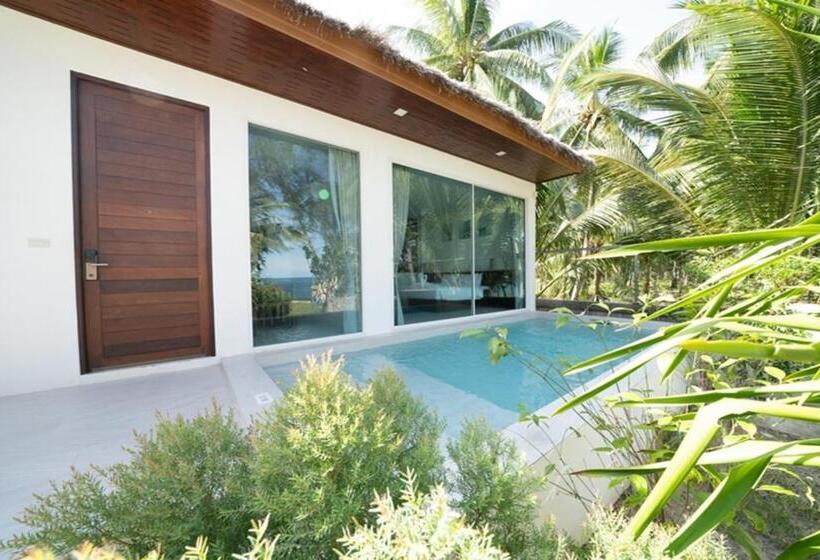 هتل Resto Sea Resort   Baan Krut
