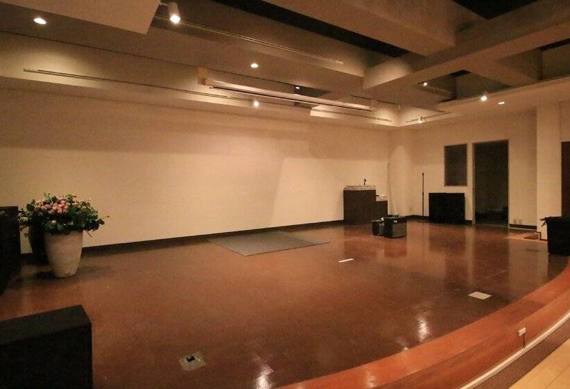 فندق Swan Lake Nagara