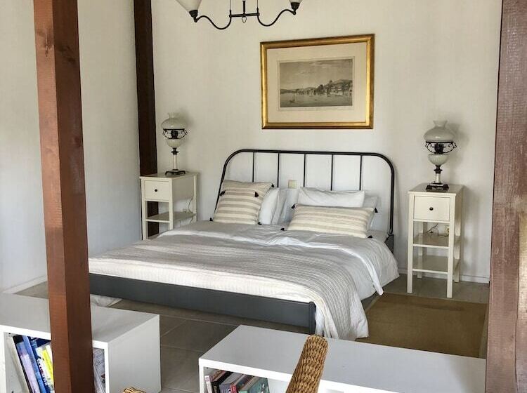 호텔 The Lake House