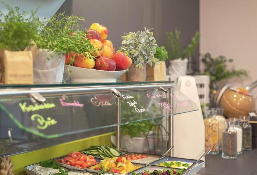 Отель Holiday Inn   The Niu, Seven Dusseldorf Ost, An Ihg