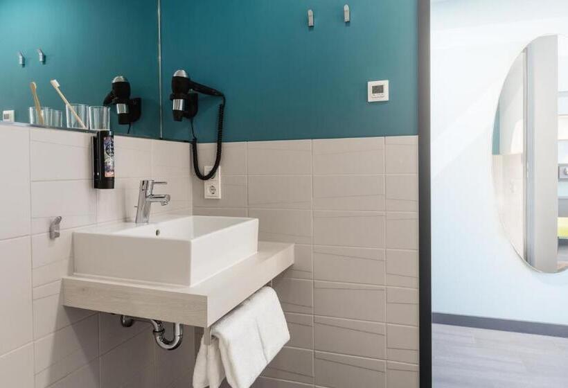 호텔 Holiday Inn   The Niu, Seven Dusseldorf Ost, An Ihg