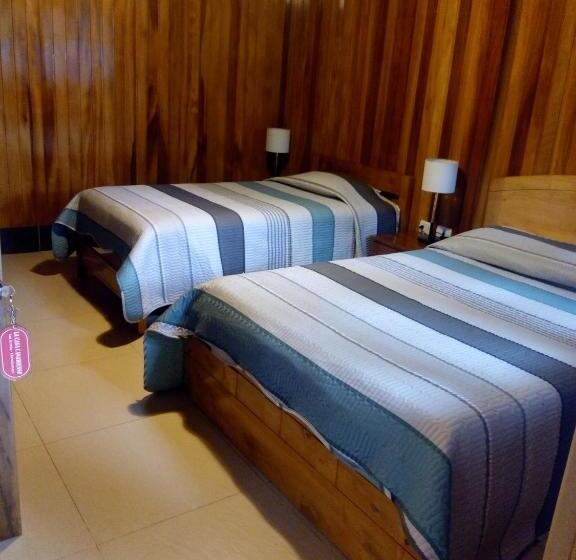 بنسيون Hostal La Maison Canadiense