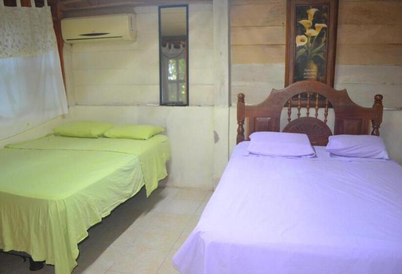 فندق صغير Posada Los Reyecitos
