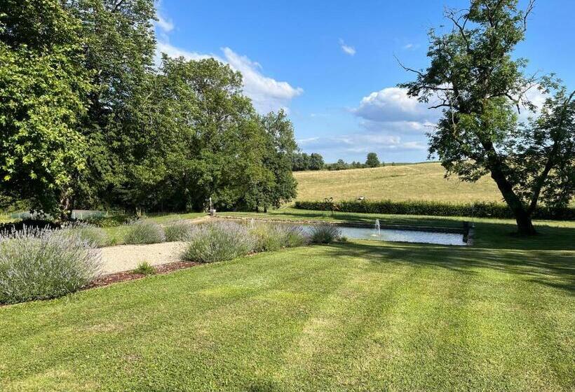 مبيت وإفطار Chateau Carbonneau