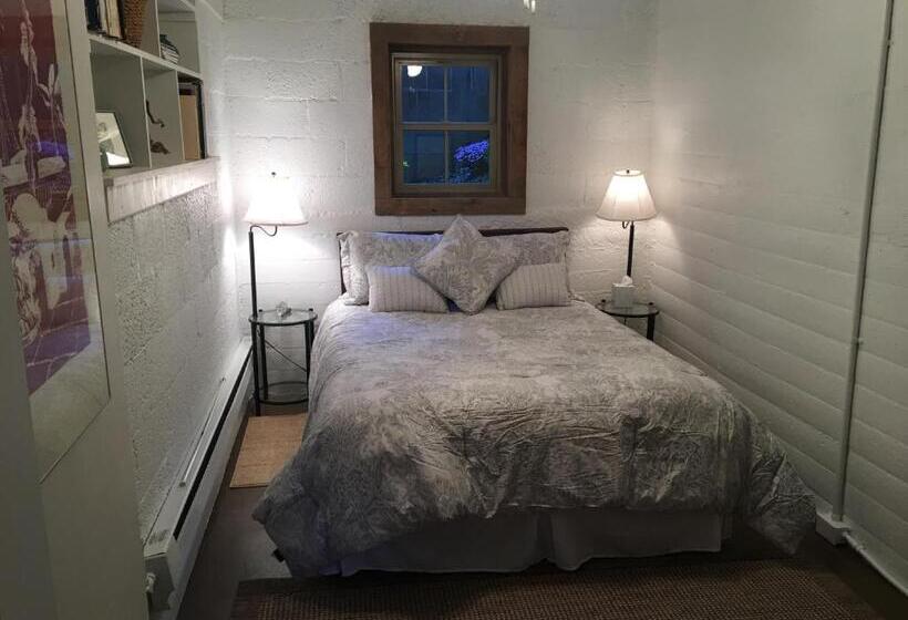 ベッドアンドブレックファースト River House Inn