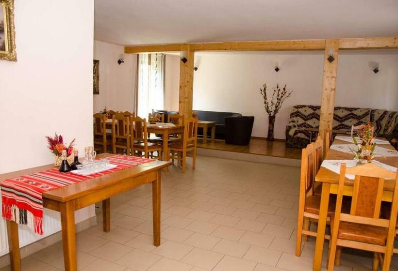 Отель Casa Ursului