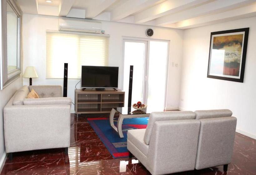 هتل Centtro Residences