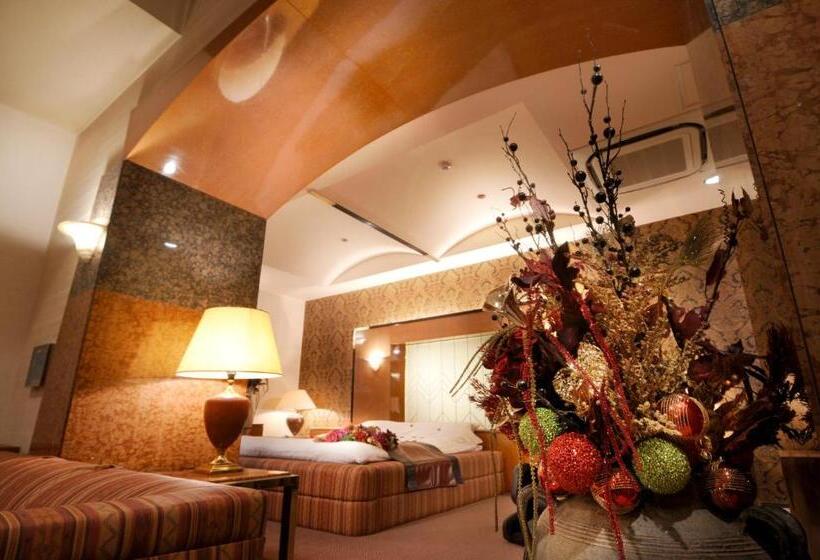 בית מלון כפרי The Graf Matsubara