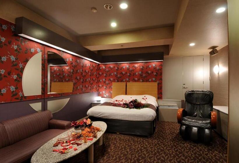 בית מלון כפרי The Graf Matsubara