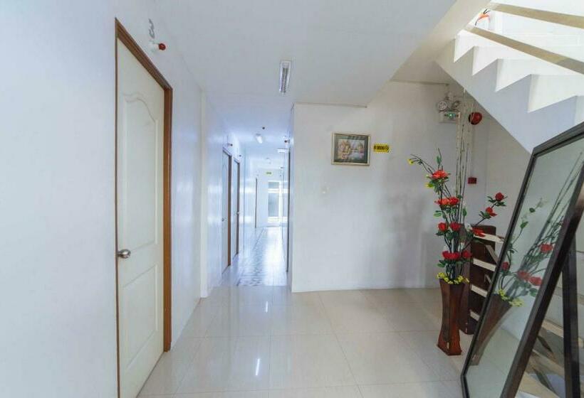 هتل Reddoorz At San Antonio Binan Laguna