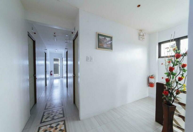 هتل Reddoorz At San Antonio Binan Laguna