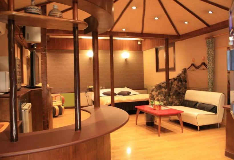فندق Restay Moon Kochi