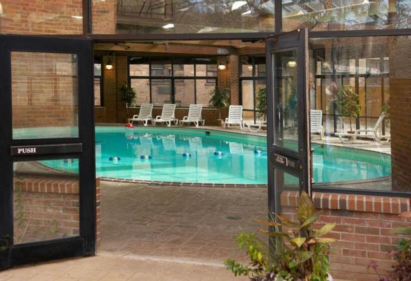 فندق Turkey Run Inn & Cabins
