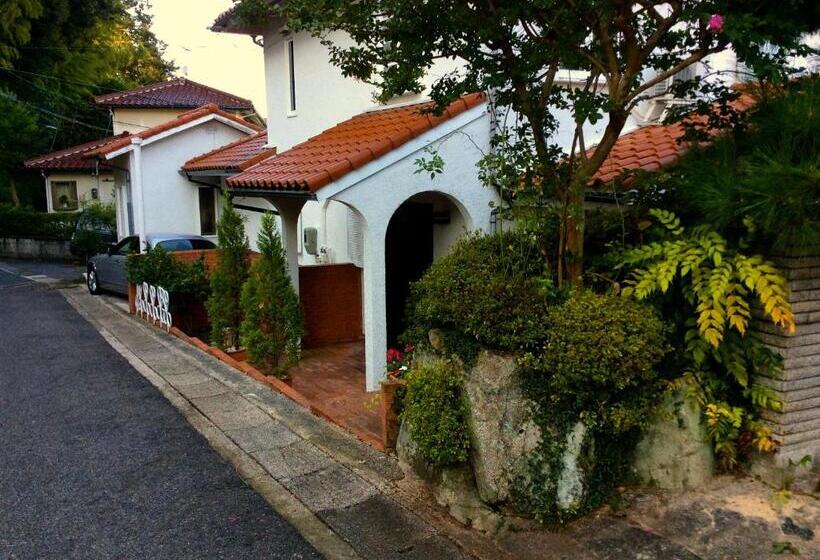 پانسیون Jonni`s Place