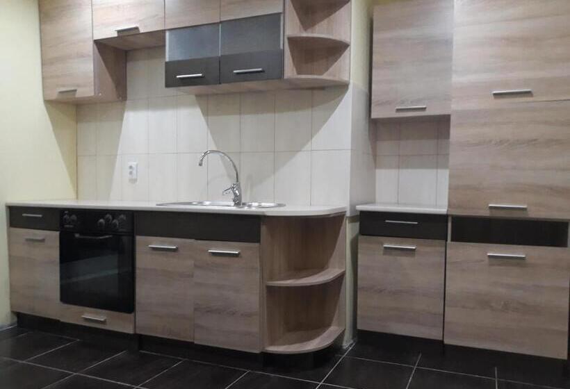 فندق صغير Eco Resort Nad Karpatamy