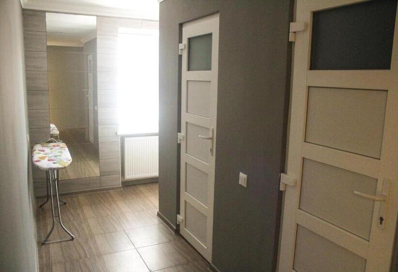 Hostel Zolota Nyva