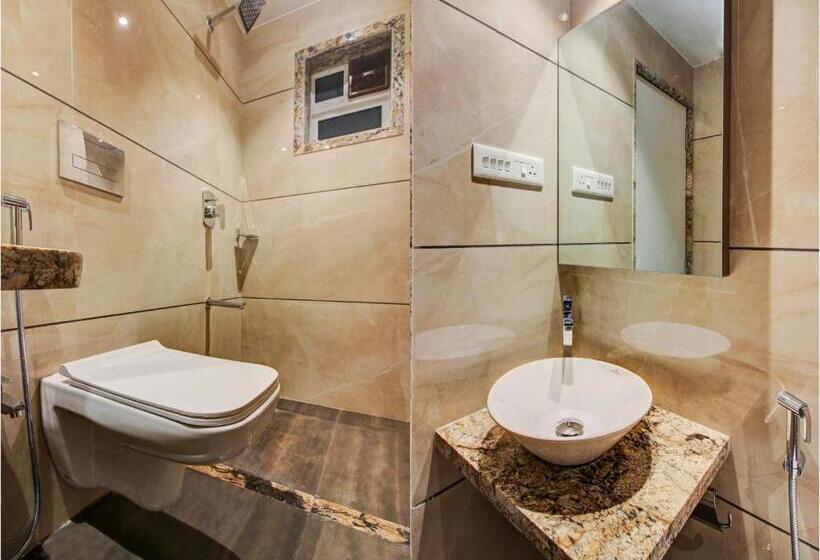 هتل Aarush Inn