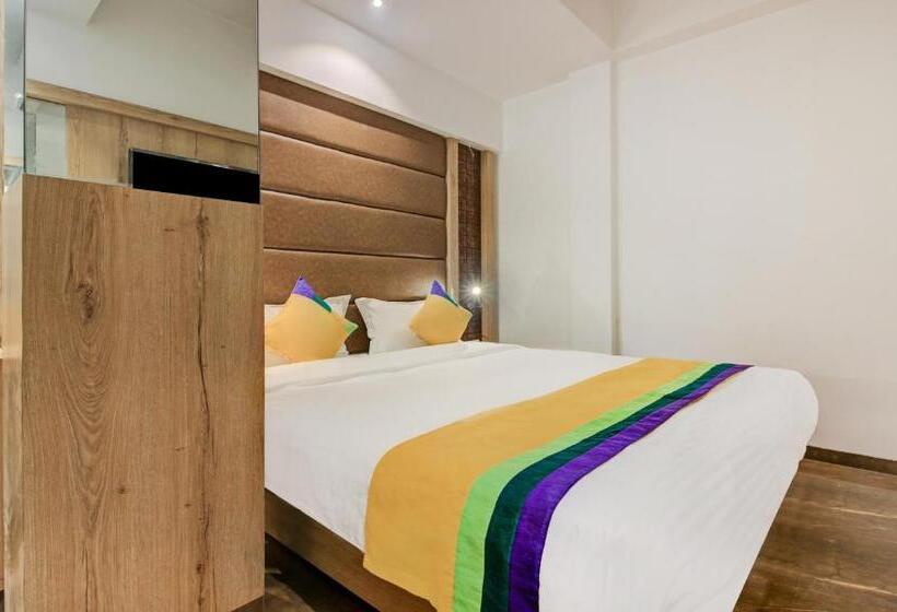 هتل Aarush Inn
