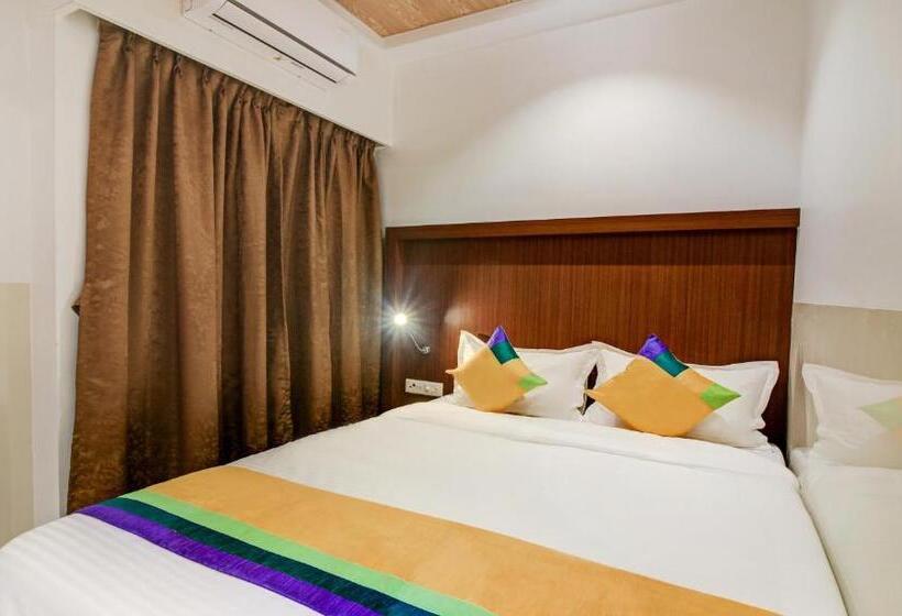 هتل Aarush Inn