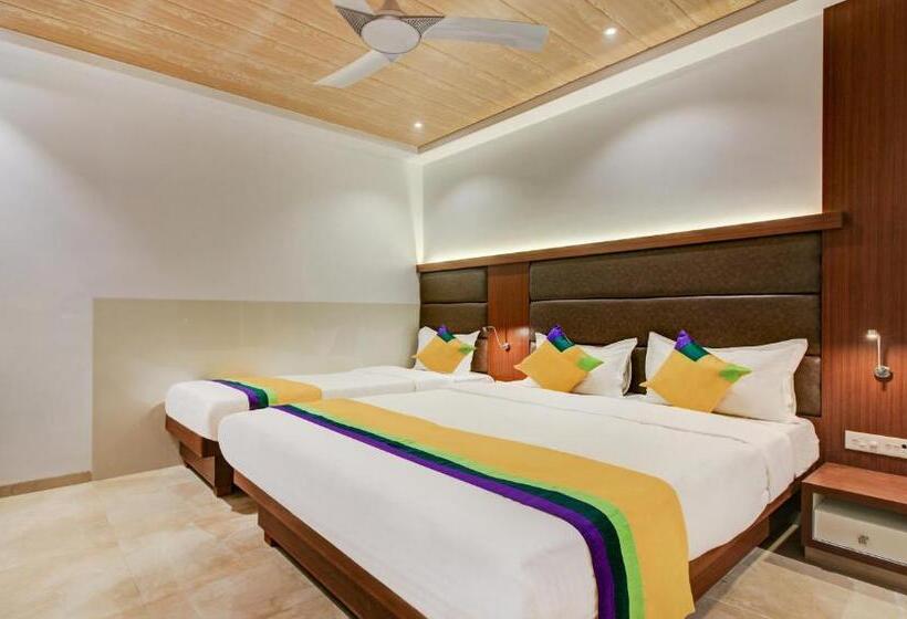 هتل Aarush Inn